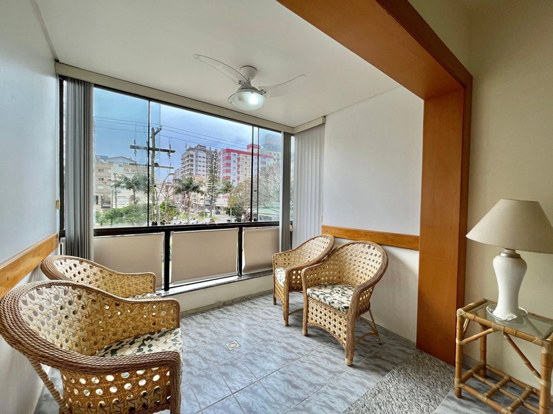 Apartamento de frente, com vista para Praça Flávio Boianovski!: 3ª foto da galeria de imagens do imóvel