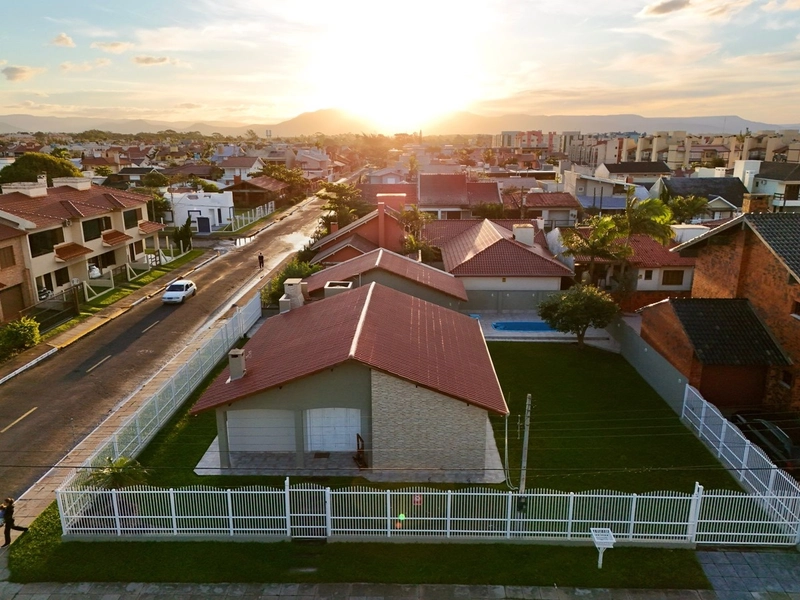 Casa 3 Dormitórios com suíte Com piscina Capão Novo: 15ª foto da galeria de imagens do imóvel