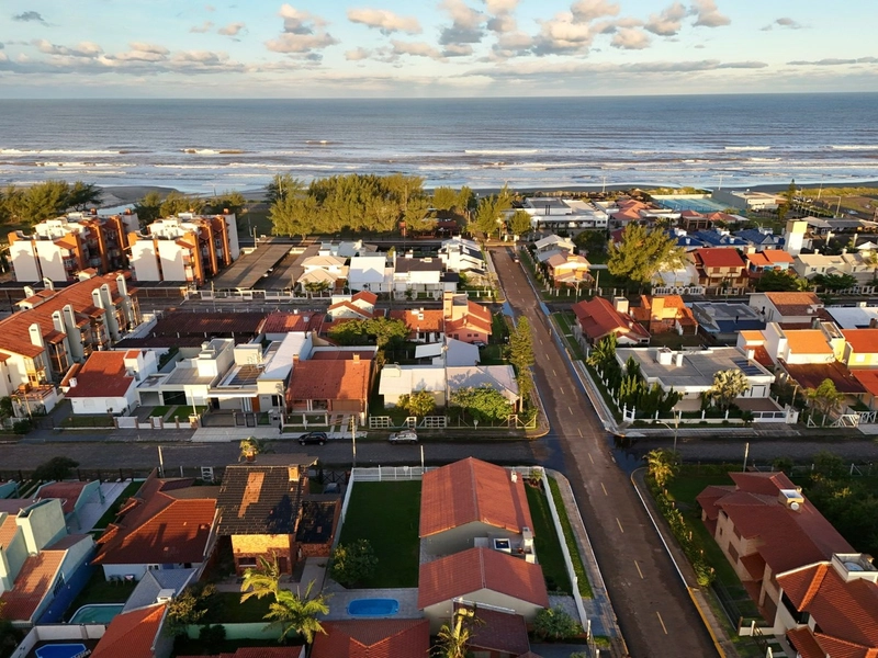 Casa 3 Dormitórios com suíte Com piscina Capão Novo: 8ª foto da galeria de imagens do imóvel