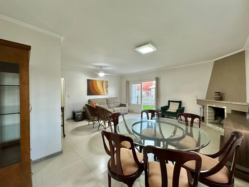 Casa 3 Dormitórios com suíte Com piscina Capão Novo: 4ª foto da galeria de imagens do imóvel