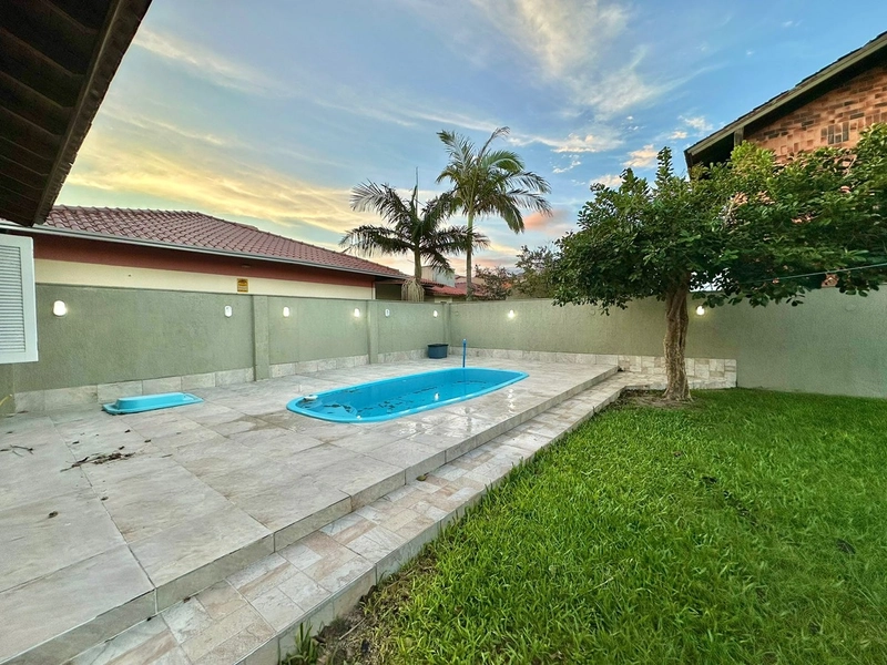 Casa 3 Dormitórios com suíte Com piscina Capão Novo: 19ª foto da galeria de imagens do imóvel