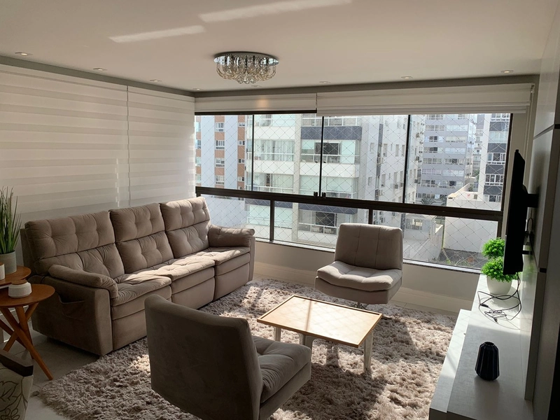 Apartamento de 3 dormitórios de frente, mobiliado, Navegantes.: 1ª foto da galeria de imagens do imóvel
