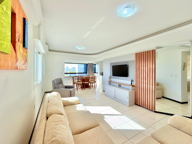 Apartamento com 3 box living amplo com vista mar!!: 1ª foto da galeria de imagens do imóvel