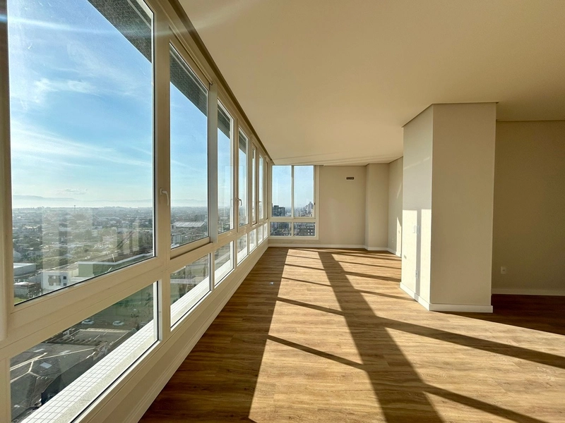 Apartamento 03 dormitórios no Centro de Capão da Canoa: 2ª foto da galeria de imagens do imóvel