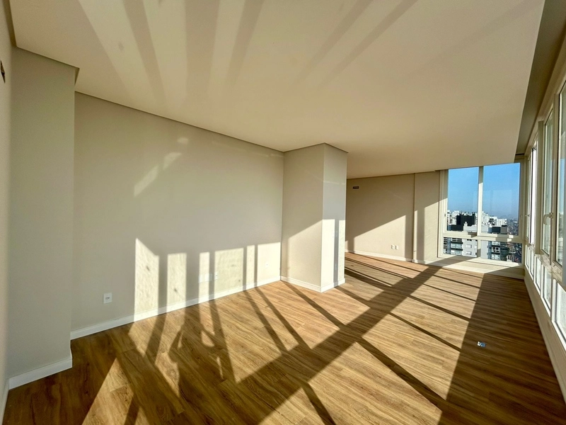 Apartamento 03 dormitórios no Centro de Capão da Canoa: 3ª foto da galeria de imagens do imóvel