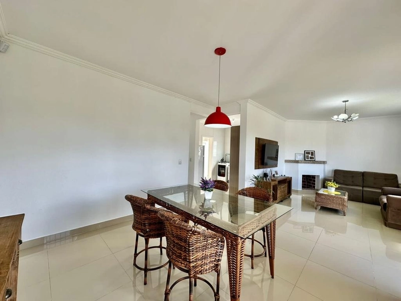 Casa 3 Dormitórios Lado Mar: 5ª foto da galeria de imagens do imóvel