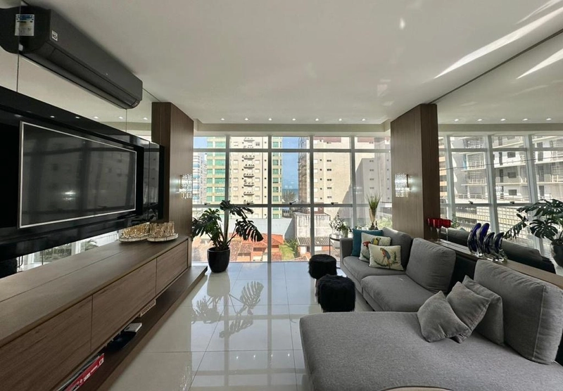 Apartamento de frente ,mobiliado e decorado! 2 dormitórios com suíte!: 2ª foto da galeria de imagens do imóvel