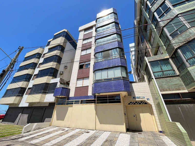 Apartamento 02 dormitórios, sacada com churrasqueira 30 metros do  Mar: 5ª foto da galeria de imagens do imóvel