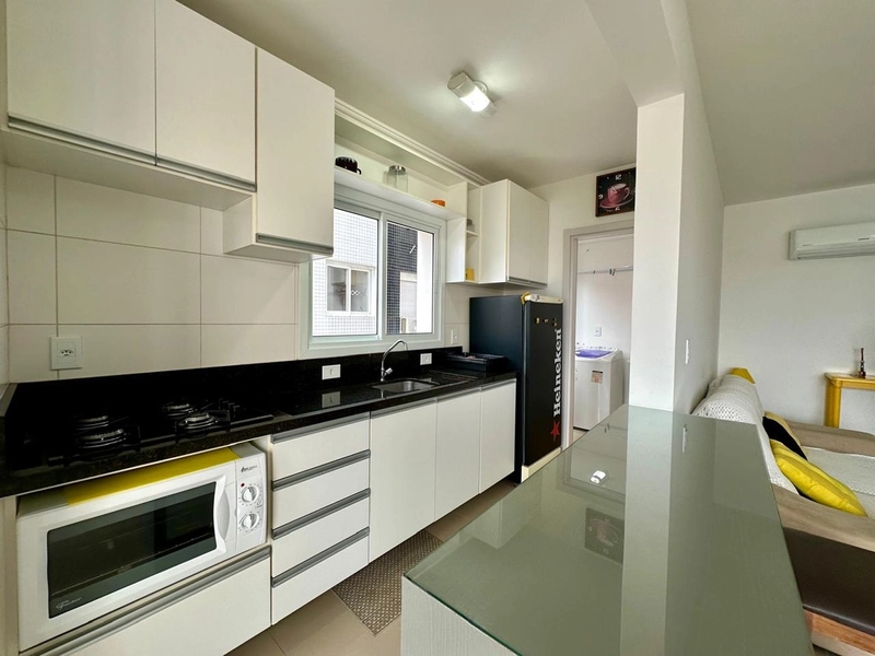 Apartamento 2 dormitórios, com sacada, mobiliado e decorado!: 9ª foto da galeria de imagens do imóvel
