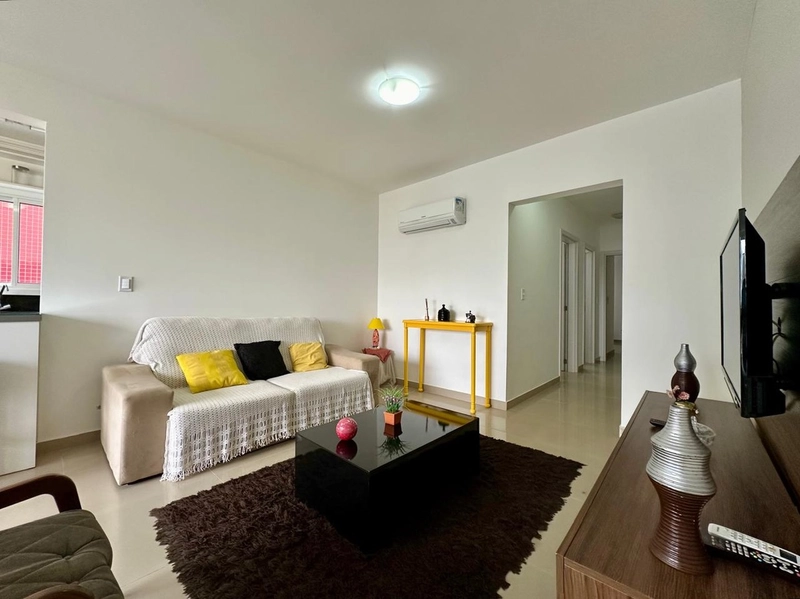 Apartamento 2 dormitórios, com sacada, mobiliado e decorado!: 5ª foto da galeria de imagens do imóvel