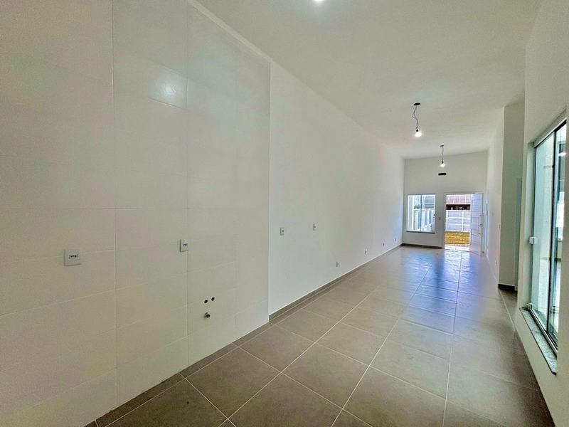Zona Nova! Casa geminada, diferenciada, ampla, 3 dormitórios, suíte!: 6ª foto da galeria de imagens do imóvel