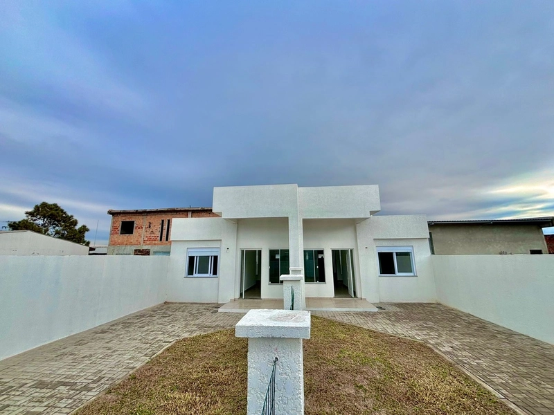 Zona Nova! Casa geminada, diferenciada, ampla, 3 dormitórios, suíte!: 2ª foto da galeria de imagens do imóvel