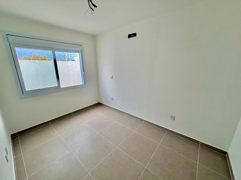 Zona Nova! Casa geminada, diferenciada, ampla, 3 dormitórios, suíte!: 10ª foto da galeria de imagens do imóvel