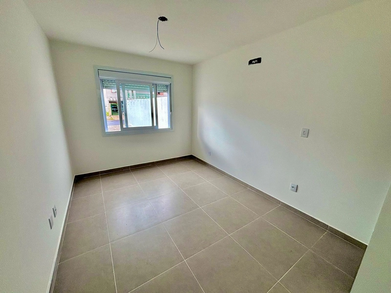 Zona Nova! Casa geminada, diferenciada, ampla, 3 dormitórios, suíte!: 12ª foto da galeria de imagens do imóvel