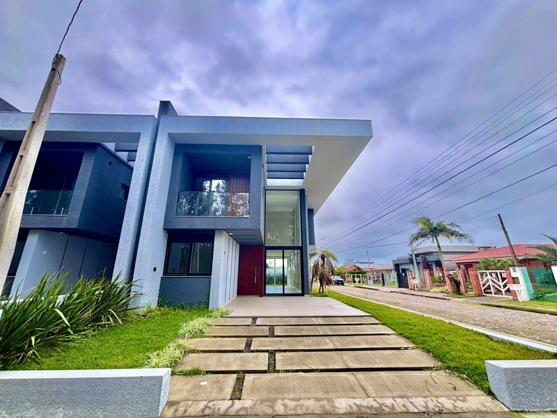 Sobrado novo em Xangrilá próximo ao mar: 3ª foto da galeria de imagens do imóvel
