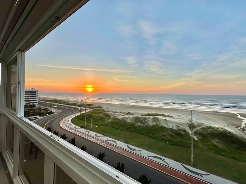 Apartamento a venda Beira Mar de Capão da Canoa Mobiliado e Decorado!: 2ª foto da galeria de imagens do imóvel
