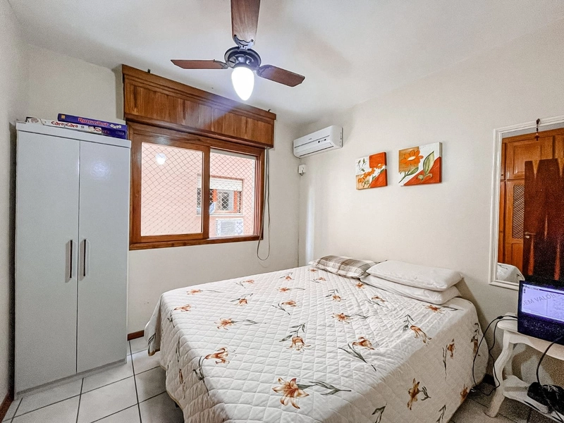 Apartamento de 3 Dormitórios com box uma Quadra do mar: 11ª foto da galeria de imagens do imóvel
