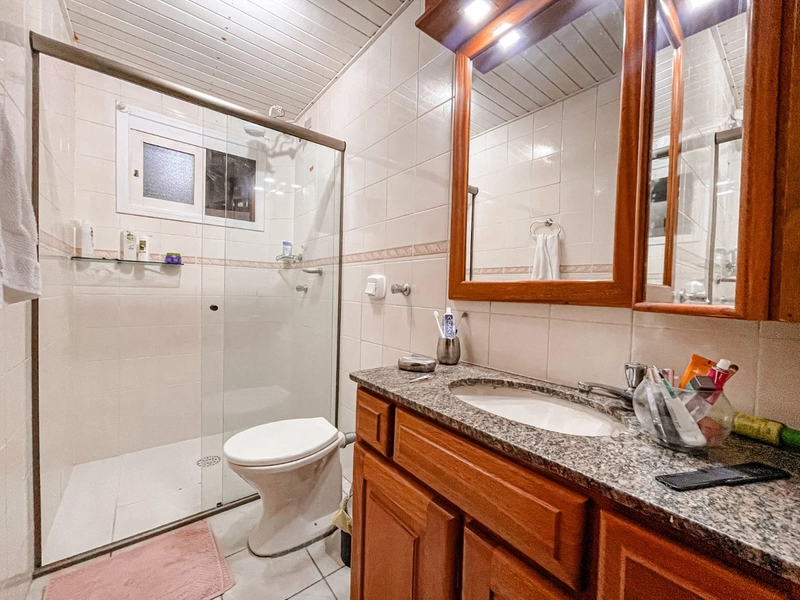 Apartamento de 3 Dormitórios com box uma Quadra do mar: 15ª foto da galeria de imagens do imóvel