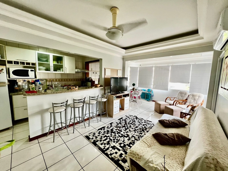 Apartamento de frente, mobiliado, na melhor Praça de Capão!: 4ª foto da galeria de imagens do imóvel