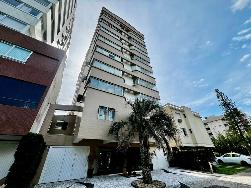 Apartamento de frente, mobiliado, na melhor Praça de Capão!: 1ª foto da galeria de imagens do imóvel