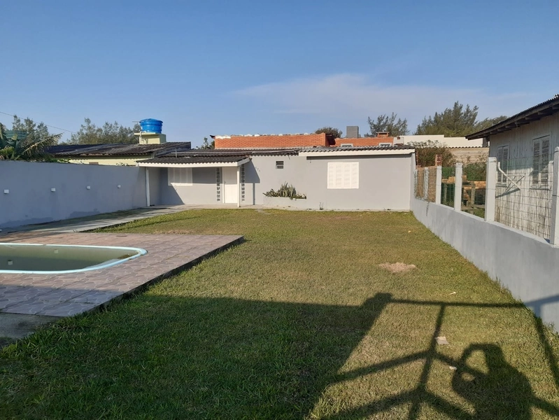 Casa com piscina próximo a praia e prazo de até 60 x p/ pagar!: 1ª foto da galeria de imagens do imóvel