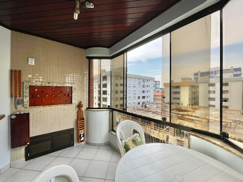 Apartamento de 2 dormitórios, de frente, centro de Capão.: 1ª foto da galeria de imagens do imóvel