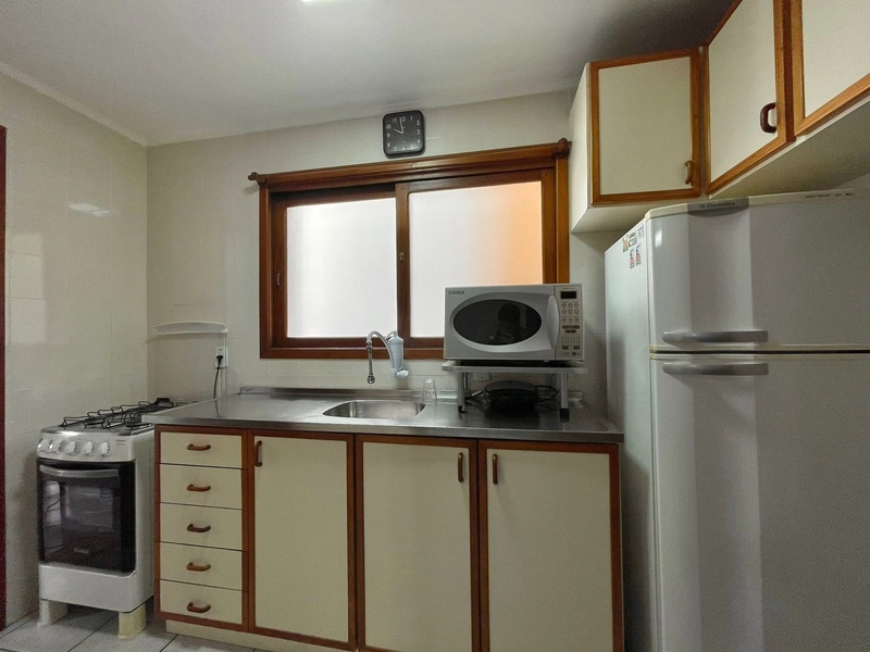 Apartamento de 2 dormitórios, de frente, centro de Capão.: 4ª foto da galeria de imagens do imóvel
