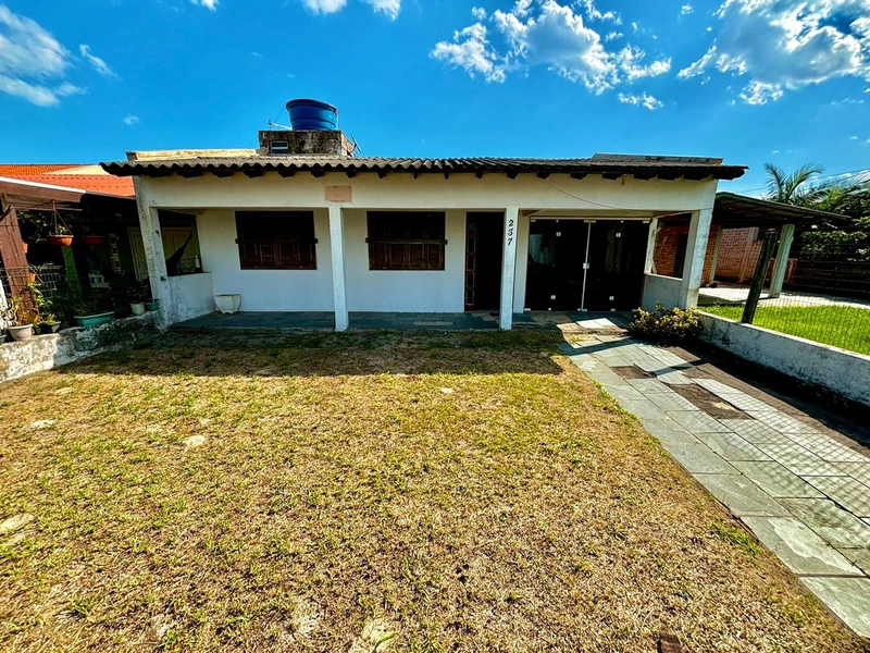 OPORTUNIDADE 48 X DIRETO! CASA A POUCOS METROS DO MAR CAPÃO DA CANOA!: 2ª foto da galeria de imagens do imóvel