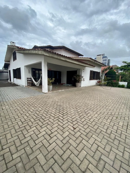 Casa fora de condomínio 4 dormitórios, bairro Araçá, Capão da Canoa.: 2ª foto da galeria de imagens do imóvel