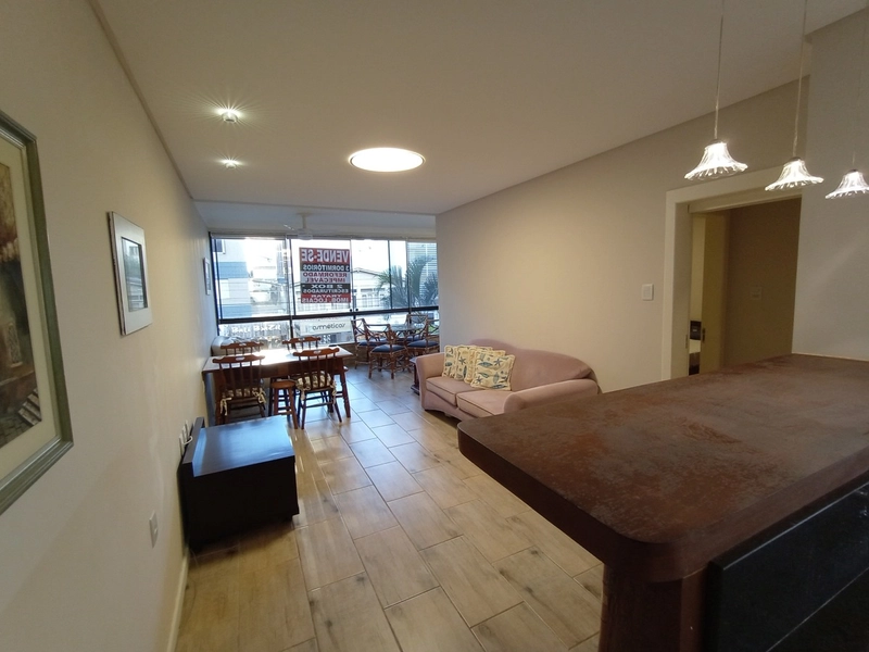 Apartamento de 3 dormitórios, mobiliado, de frente, centro de Capão.: 1ª foto da galeria de imagens do imóvel