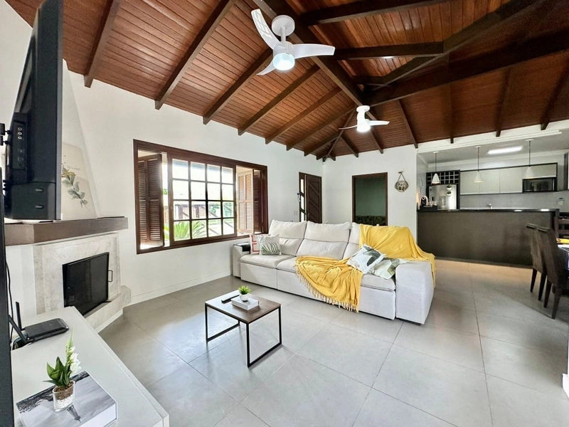 Casa com 2 Terrenos 4 Dormitórios C/ Piscina ( Xangri-Lá ): 10ª foto da galeria de imagens do imóvel