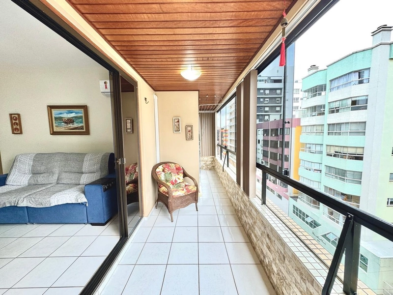 Apto de frente com sacada! 1 quadra do mar! Mobiliado!: 7ª foto da galeria de imagens do imóvel