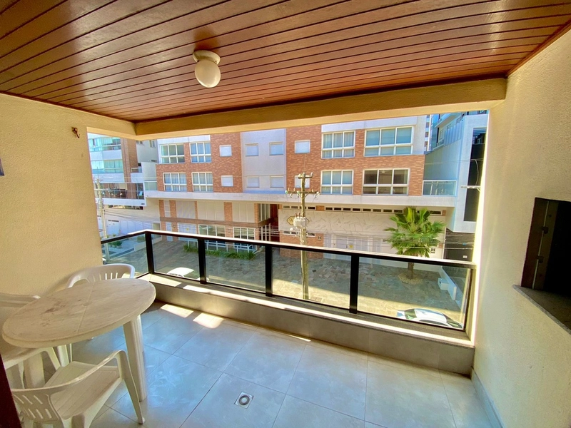 Apartamento de frente 02 dormitórios ao lado da Praça Flavio Boianovsk: 1ª foto da galeria de imagens do imóvel