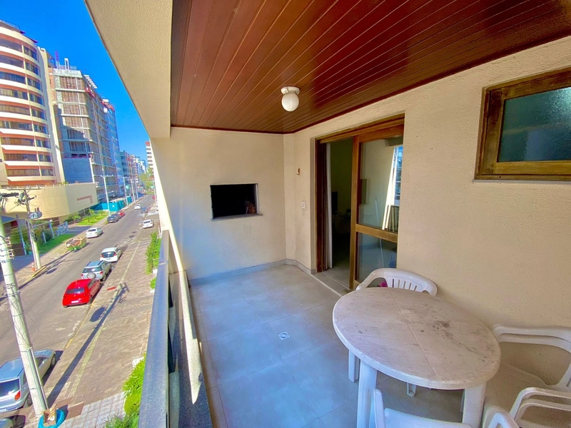 Apartamento de frente 02 dormitórios ao lado da Praça Flavio Boianovsk: 2ª foto da galeria de imagens do imóvel