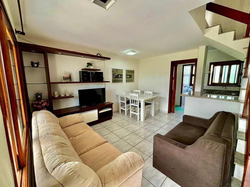 Duplex 2 dormitórios, mobiliado na beira mar.: 2ª foto da galeria de imagens do imóvel