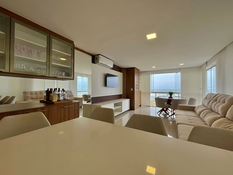 Apartamento de 03 dormitórios à beira mar em Capão da Canoa: 1ª foto da galeria de imagens do imóvel