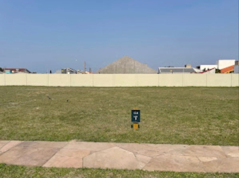 Raridade no Condomínio Los Cobos! Lindo lote com 450mts²!: 2ª foto da galeria de imagens do imóvel