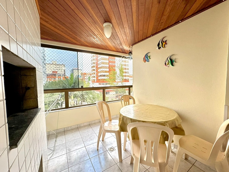 Apartamento 02 dormitórios frente para Praça Flávio Boianovski: 1ª foto da galeria de imagens do imóvel