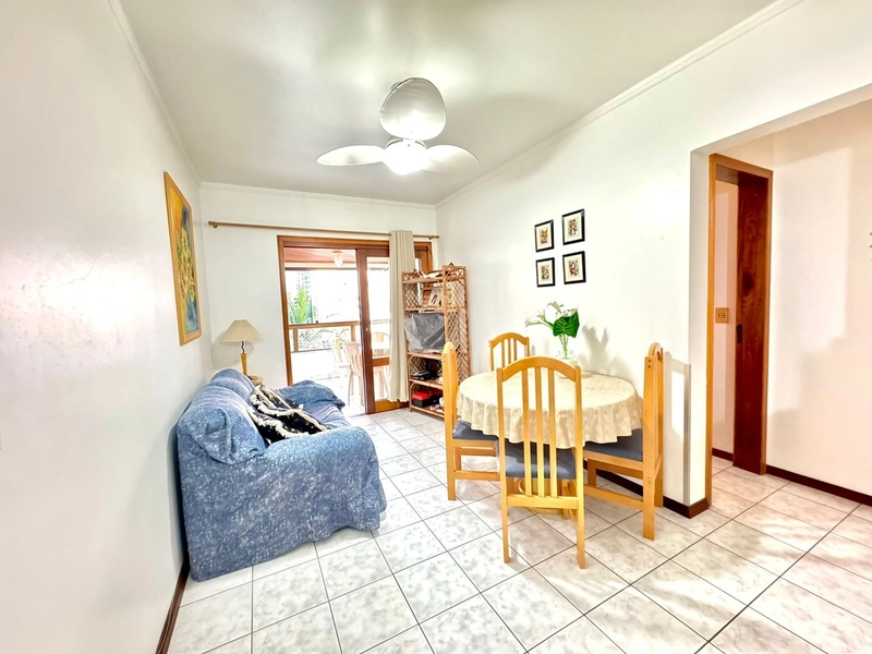 Apartamento 02 dormitórios frente para Praça Flávio Boianovski: 7ª foto da galeria de imagens do imóvel