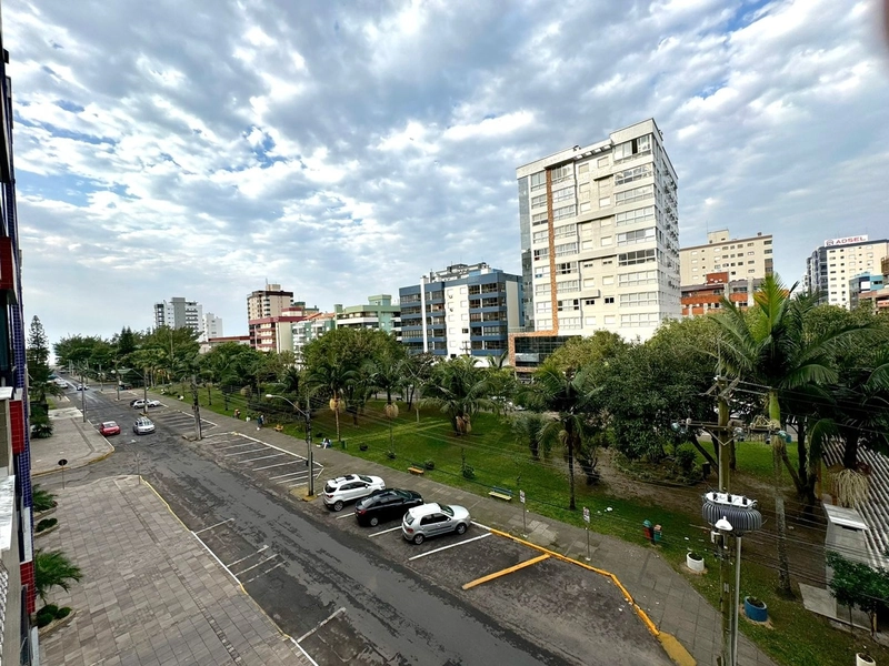 Apartamento 02 dormitórios frente para Praça Flávio Boianovski: 2ª foto da galeria de imagens do imóvel