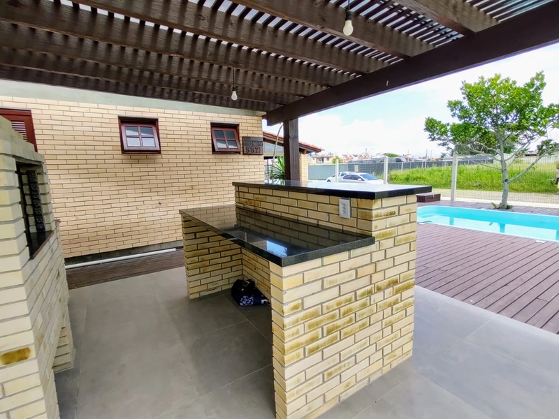 Casa 05 dormitórios oportunidade em Capão da Canoa: 4ª foto da galeria de imagens do imóvel