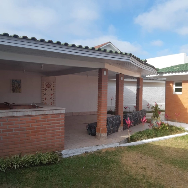 Casa 06 dormitórios locação temporada Xangri-lá: 3ª foto da galeria de imagens do imóvel