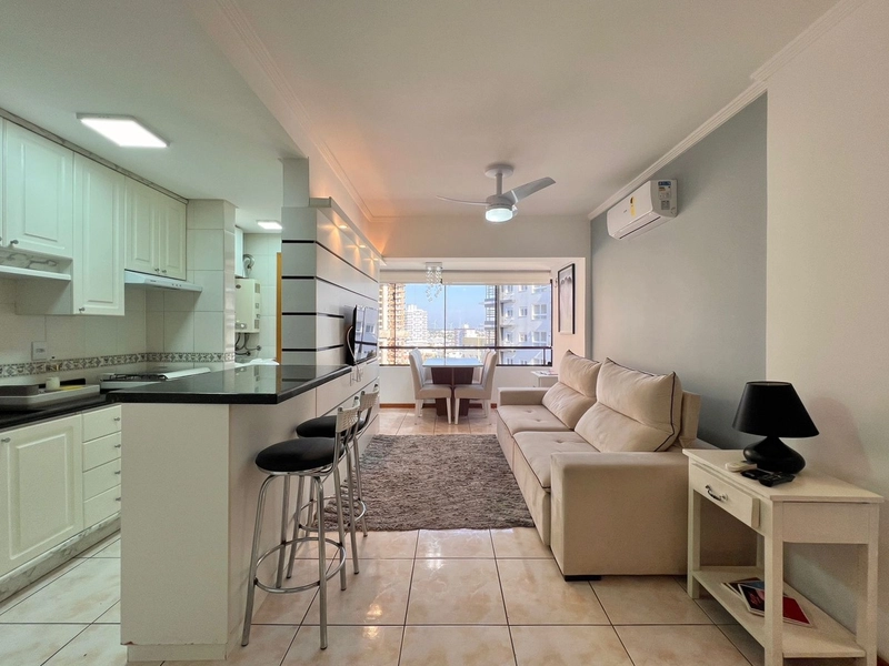 Apartamento de 1 Dormitório Mobiliado ( Flávio Boianóvisk ): 2ª foto da galeria de imagens do imóvel