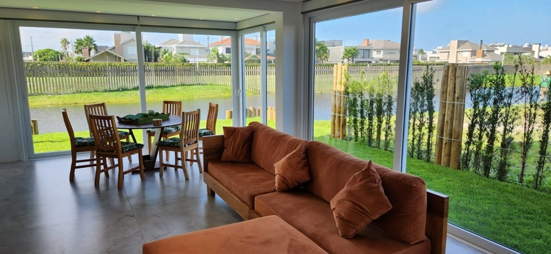Casas à venda em Xangri-Lá, Condomínio One Atlântida House: 3ª foto da galeria de imagens do imóvel