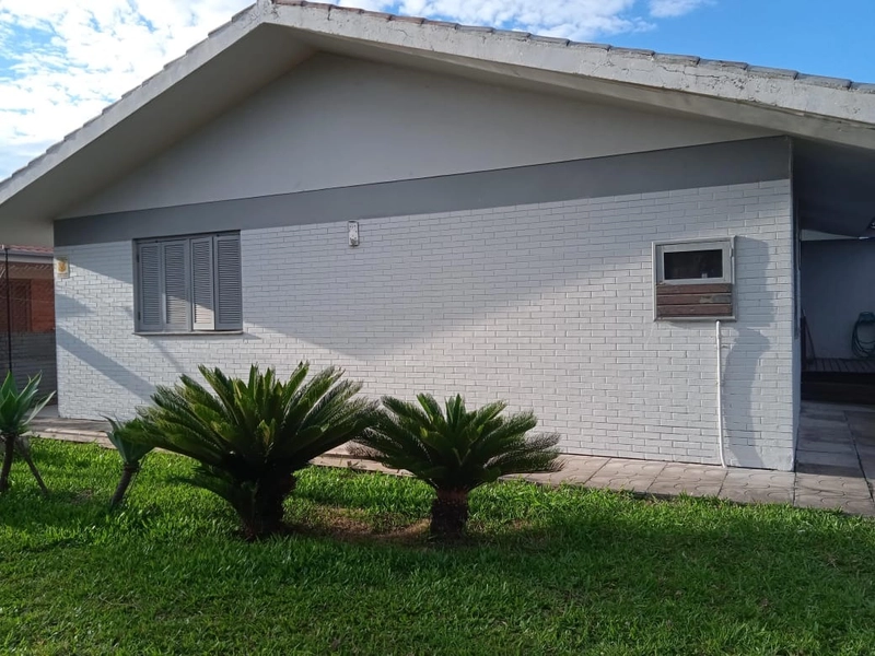 Esxelente casa 04 dormitórios com piscina locação temporada: 13ª foto da galeria de imagens do imóvel