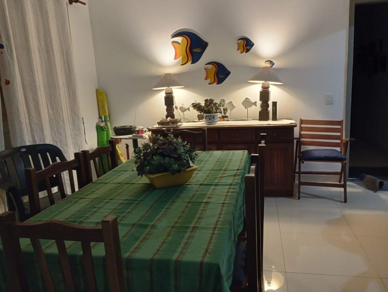 Esxelente casa 04 dormitórios com piscina locação temporada: 6ª foto da galeria de imagens do imóvel