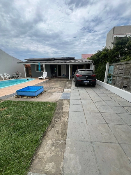 Casa com piscina em Capão da Canoa: 10ª foto da galeria de imagens do imóvel