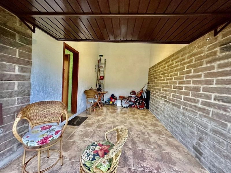Casa de esquina 04 dormitórios com piscina a 4 quadras do mar.: 38ª foto da galeria de imagens do imóvel
