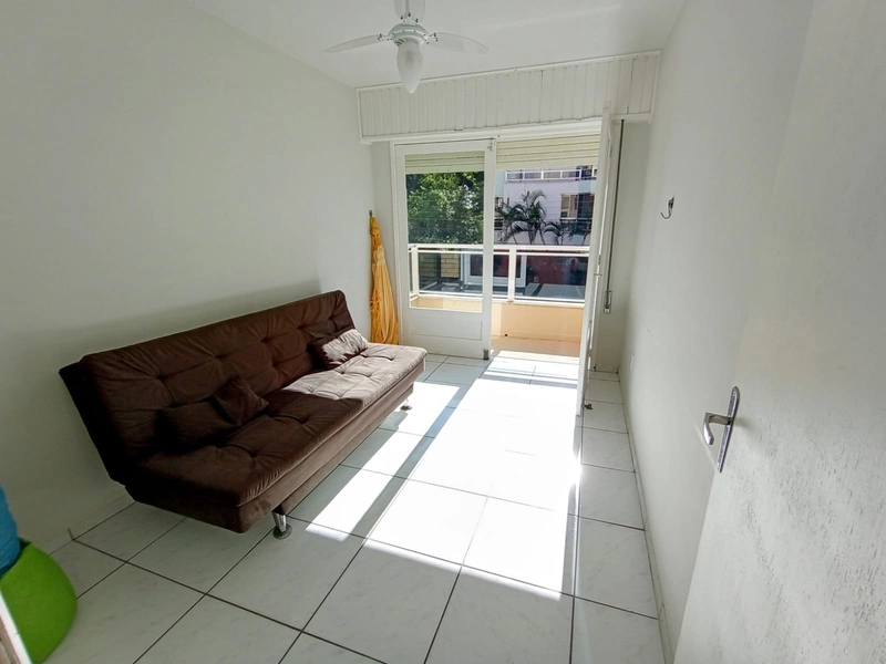 Apartamento 03 dormitórios gigante no Centro Capão da Canoa: 1ª foto da galeria de imagens do imóvel