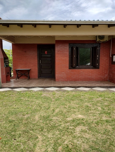 Casa 02 dormitórios próximo do mar temporada verão Capão da Canoa: 2ª foto da galeria de imagens do imóvel